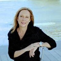 Amy Wright (MBA’92)