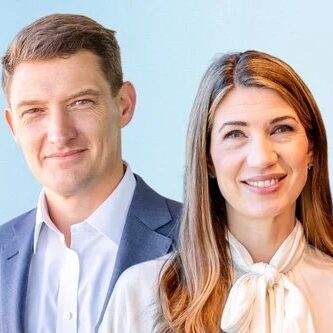 Jessi (C’00) & Joe (C’98) Baker